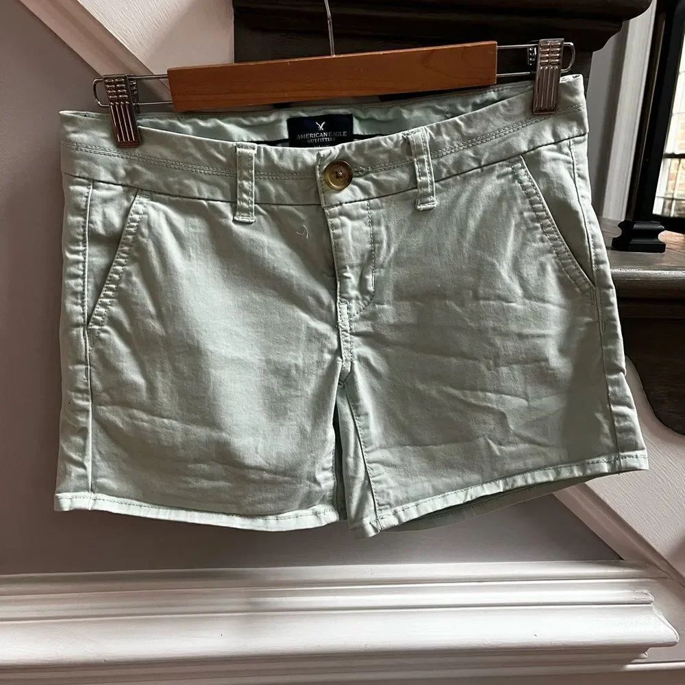 American Eagle Mint Stretch Midi Rise Shorts sz 0 EUC